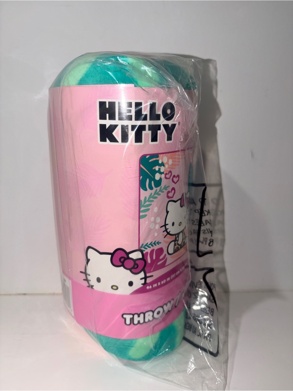 Hello Kitty Super Soft Throw Blanket 46x60 Pink Green NEW Sanrio Plush